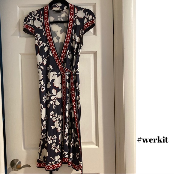 BCBG wrap dress - Picture 2 of 2